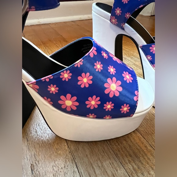 Delia’s by Dolls Kill Ditzy Delight platform heels blue floral women’s size US8 - Picture 13 of 16